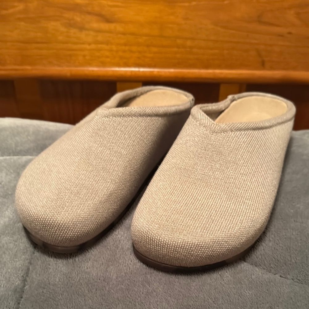 Rothy’s The Casual Clog